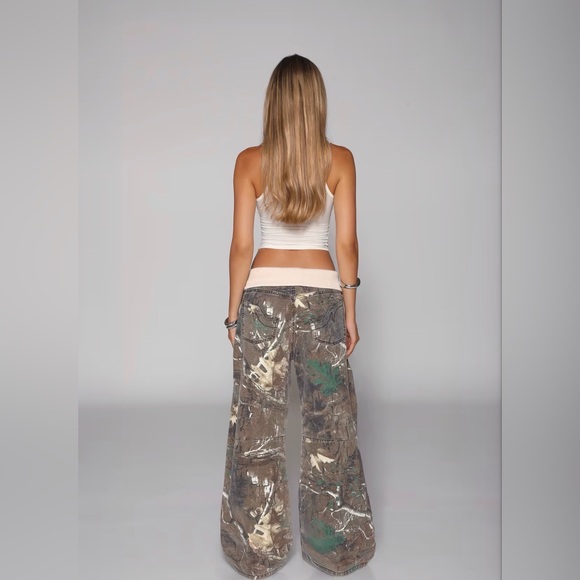 New Revice Baggy Jeans size Small in ‘Oakland’ Camo - Picture 6 of 9